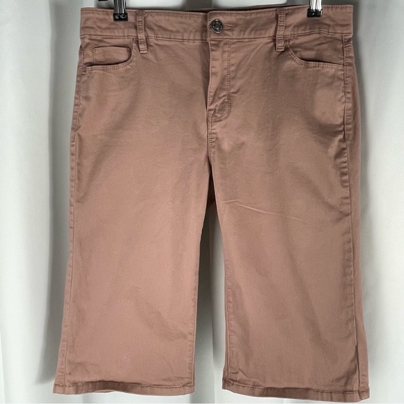Buffalo David Button Samuella Dusty Rose Mid Rise Bermuda Shorts Size 10 / 30 - Picture 1 of 9